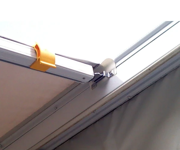 anti-flap kit fitted onto awning bracket